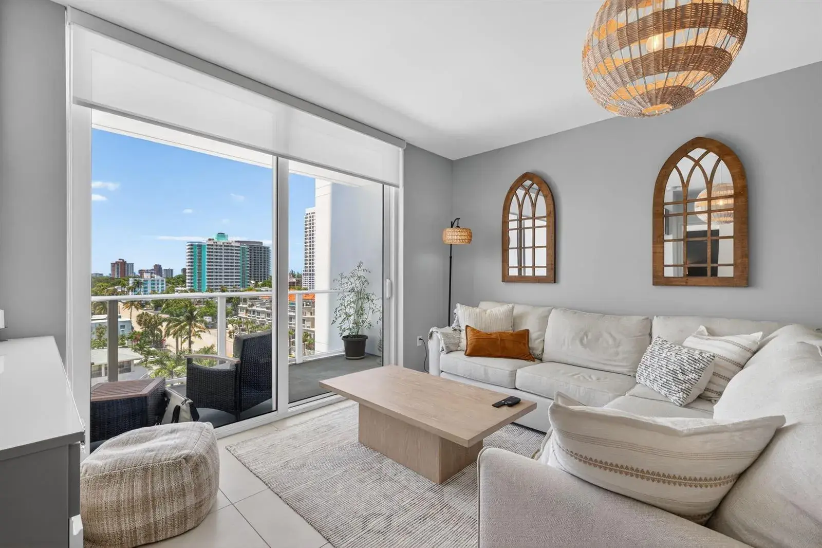 1 bedroom 1 bath Residential for sale at 401 N Birch Road # 714, Fort Lauderdale FL 33304