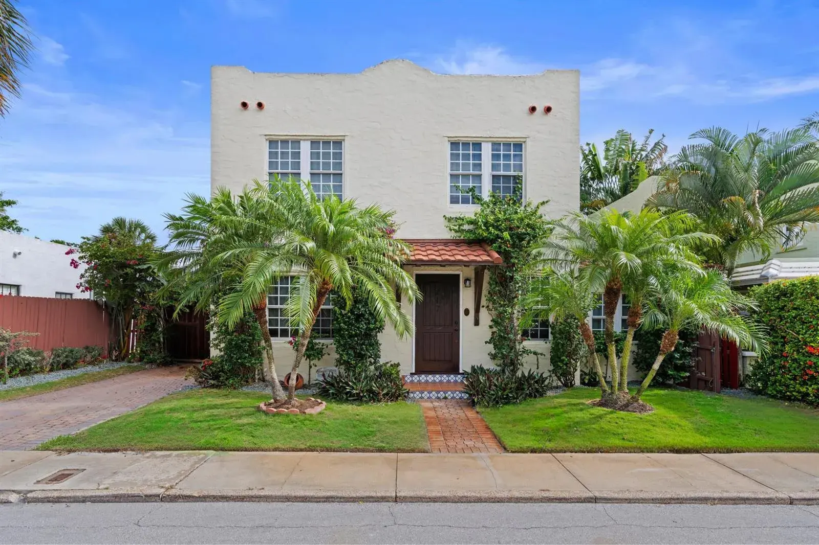 3 bedroom 2 bath for sale at 217 Lytton Court, West Palm Beach FL 33405