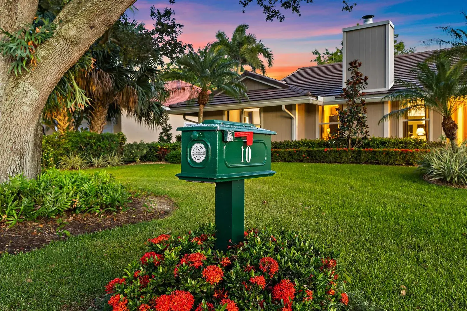 10 Bentwood Road, Palm Beach Gardens FL 33418