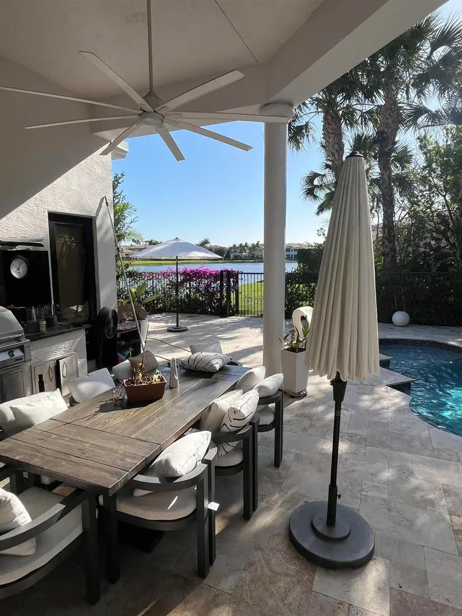17921 Villa Club Way, Boca Raton FL 33496
