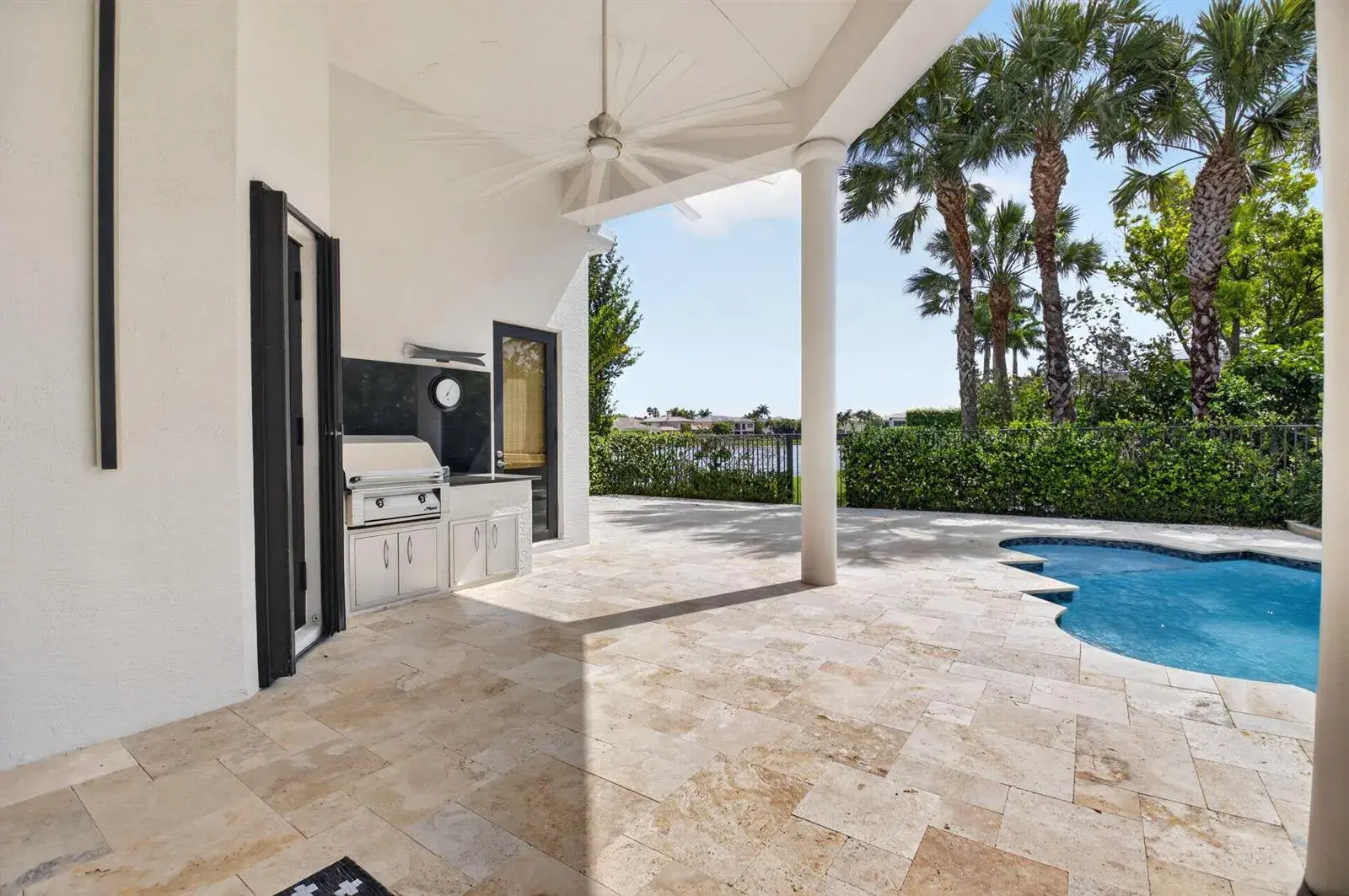 17921 Villa Club Way, Boca Raton FL 33496