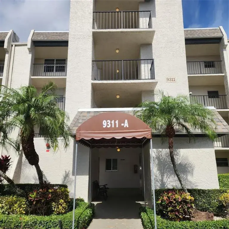 2 bedroom 2 bath Residential for sale at 9311 Orange Grove Drive # 114, Davie FL 33324