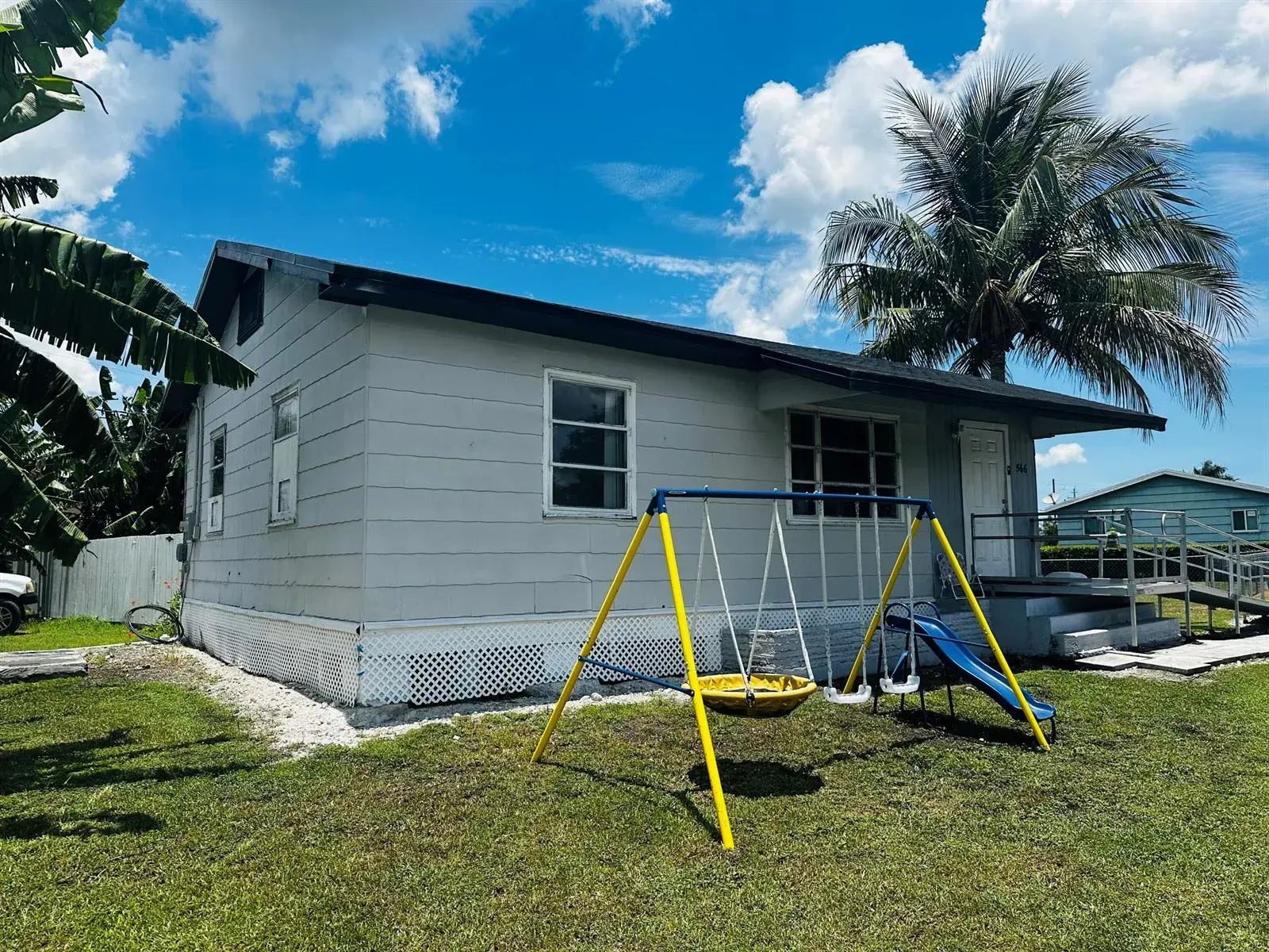 2 bedroom 1 bath Residential for sale at 566 SE 7th Drive, Belle Glade FL 33430