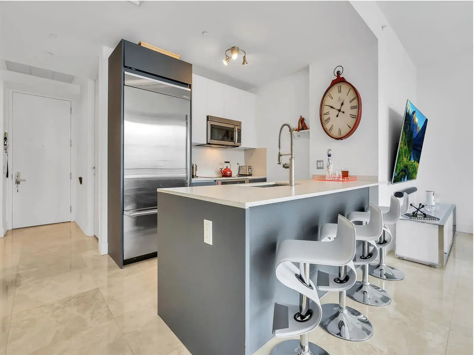 1300 Brickell Bay Drive # 3900, Miami FL 33131