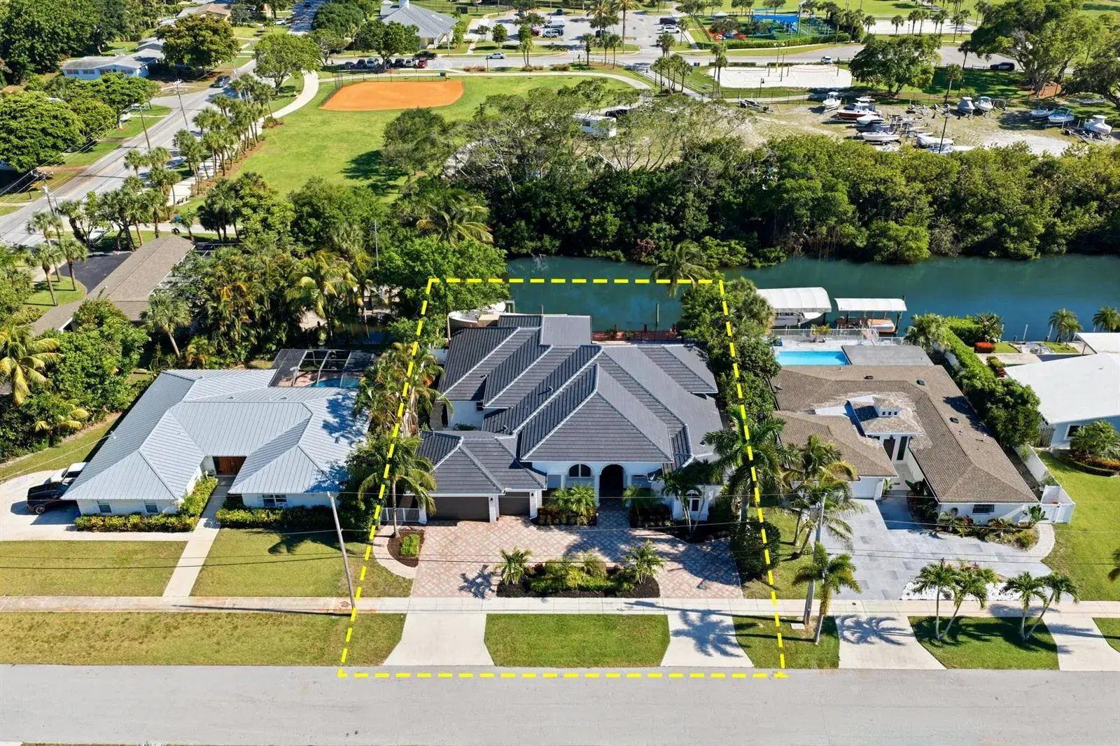 4 bedroom 4 bath for sale at 608 Inlet Road, North Palm Beach FL 33408
