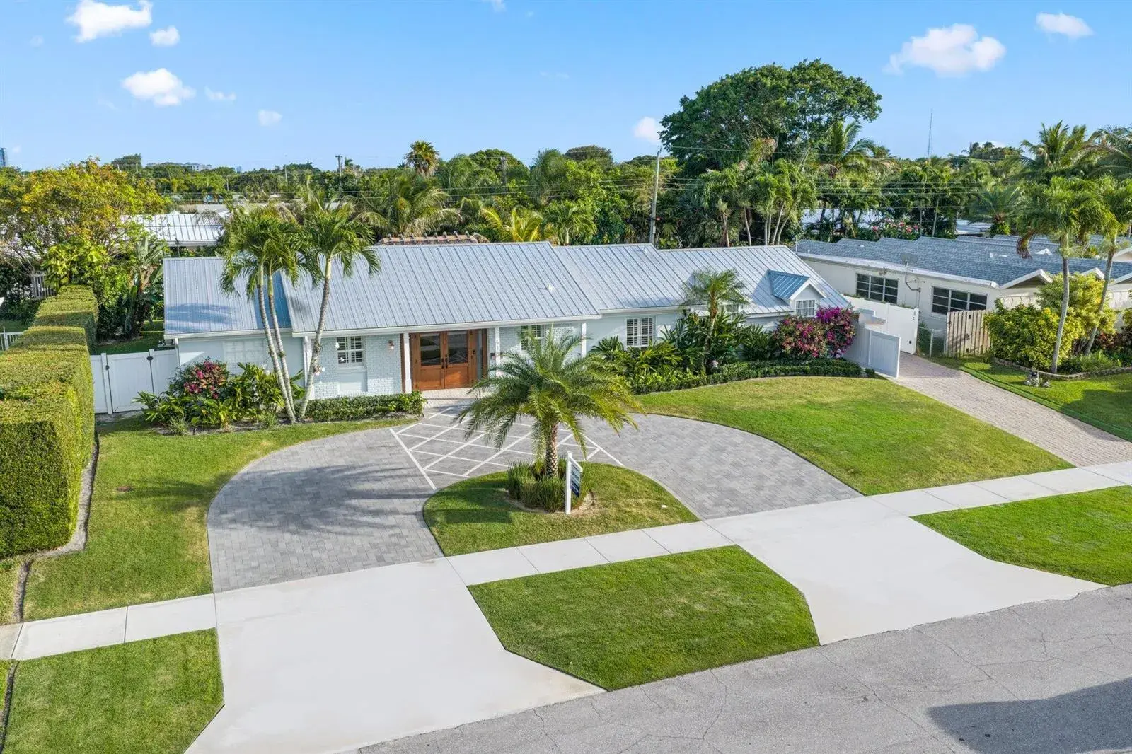 3 bedroom 2 bath for sale at 418 Oyster Road, North Palm Beach FL 33408
