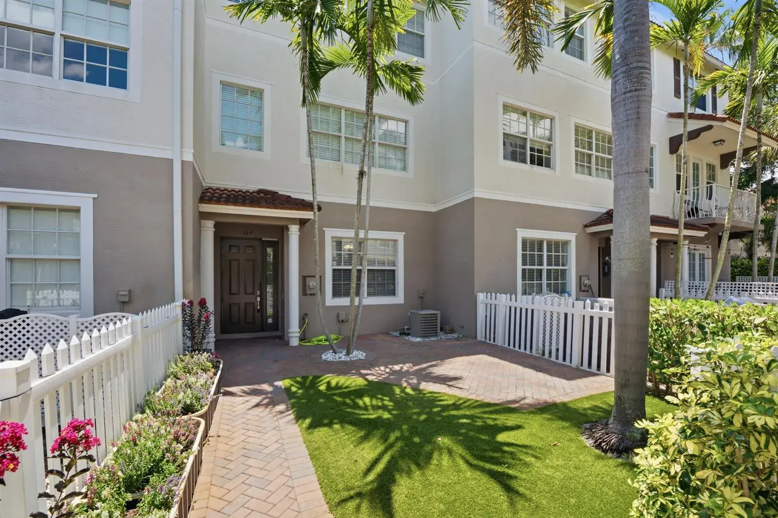 3 bedroom 2 bath Residential for sale at 107 Ocean Cay Way, Hypoluxo FL 33462