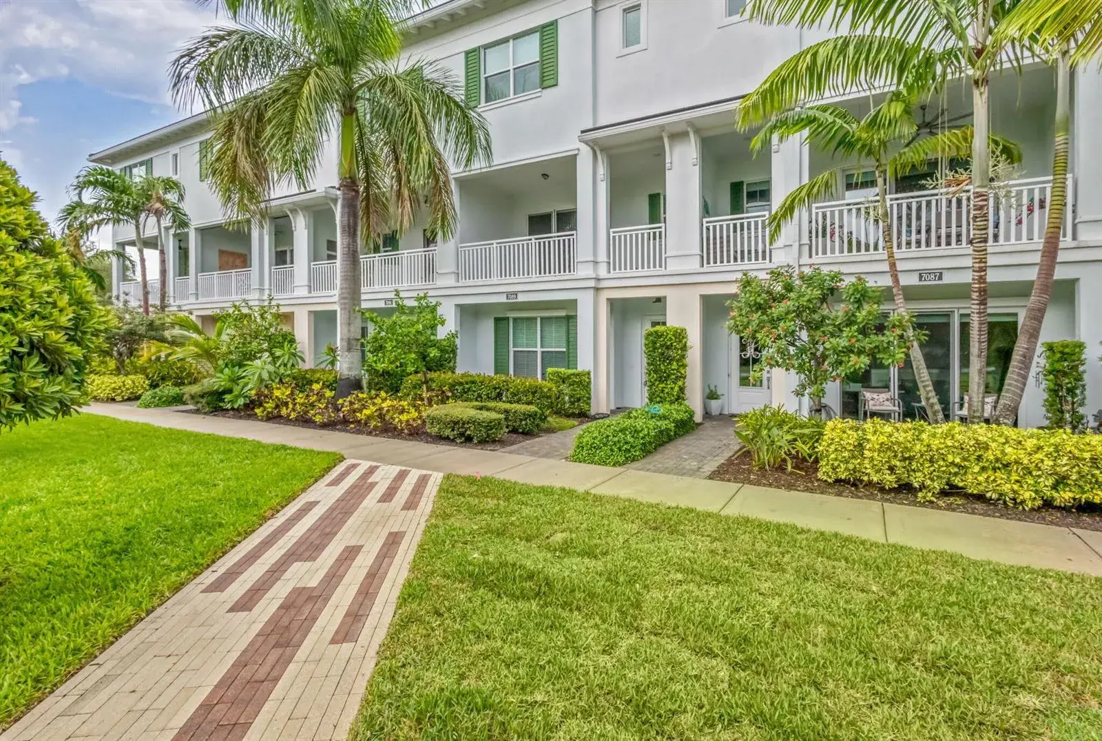 4 bedroom 3 bath Residential for sale at 7089 Edison Place, Palm Beach Gardens FL 33418