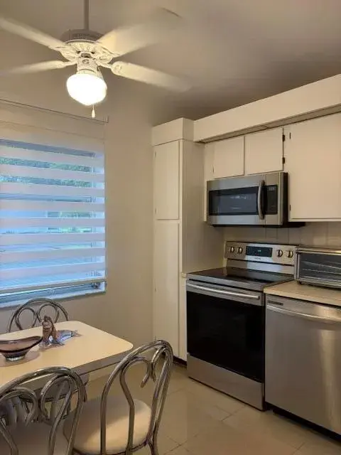 8934 Sunnywood Place, Boca Raton FL 33496
