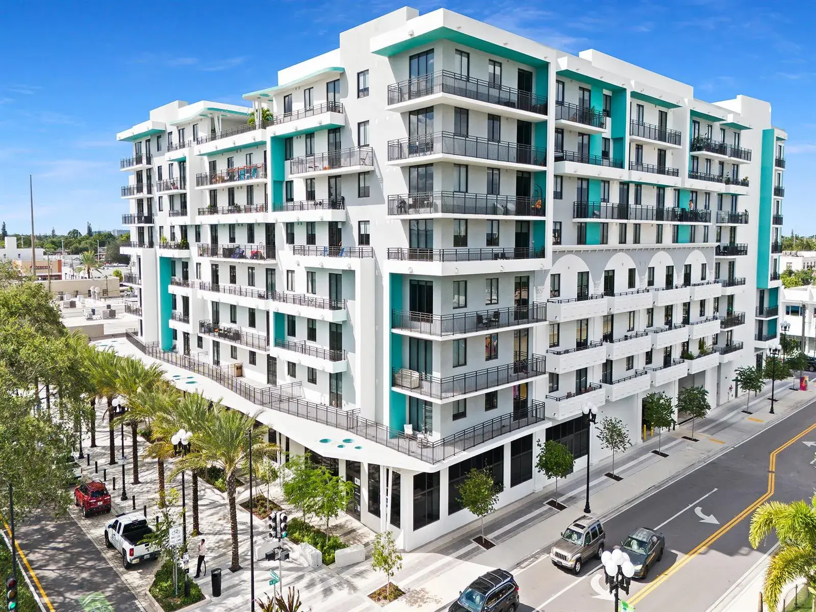 2001 Hollywood Boulevard, Hollywood FL 33020
