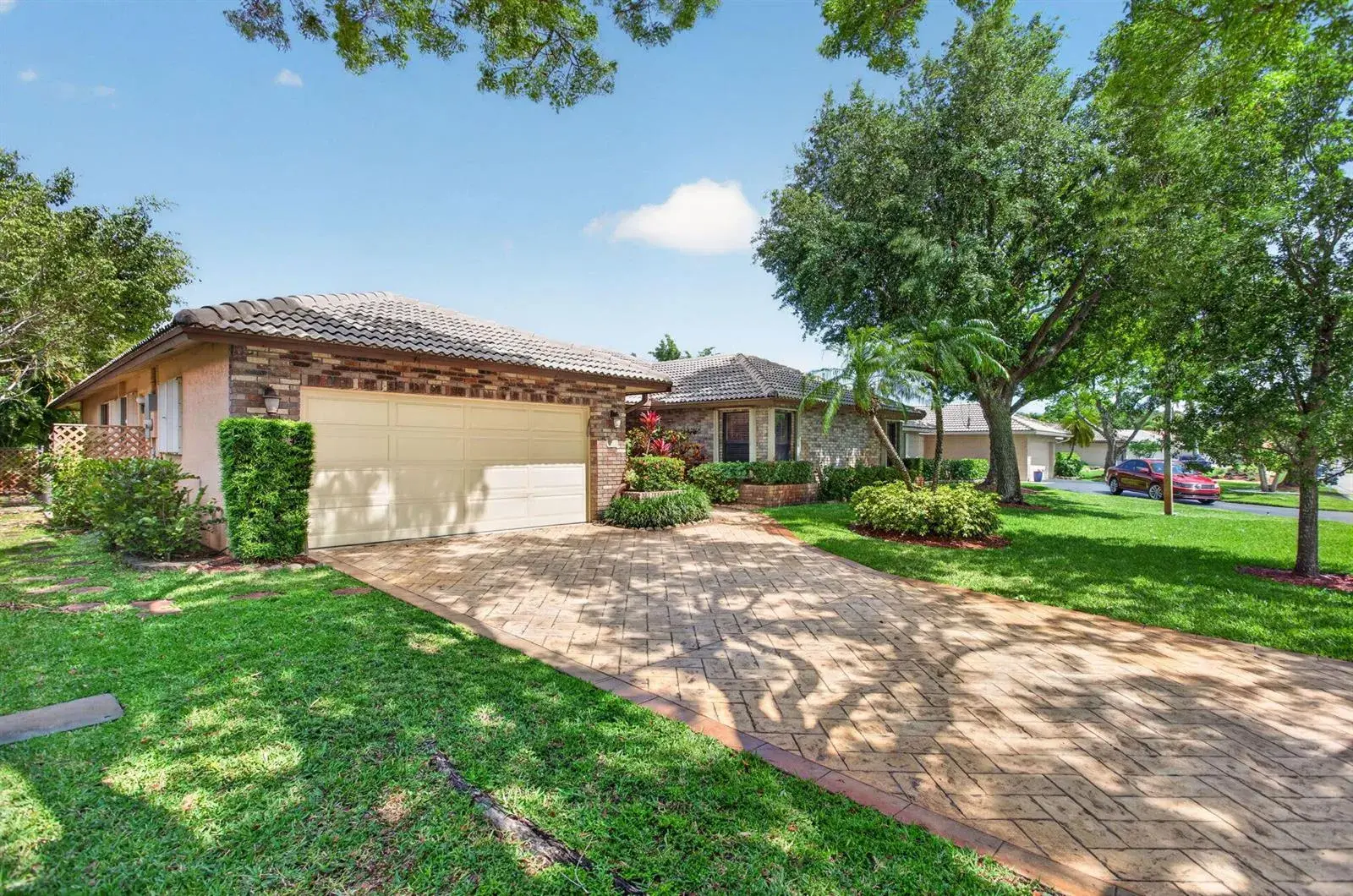 1311 NW 111th Way, Coral Springs FL 33071