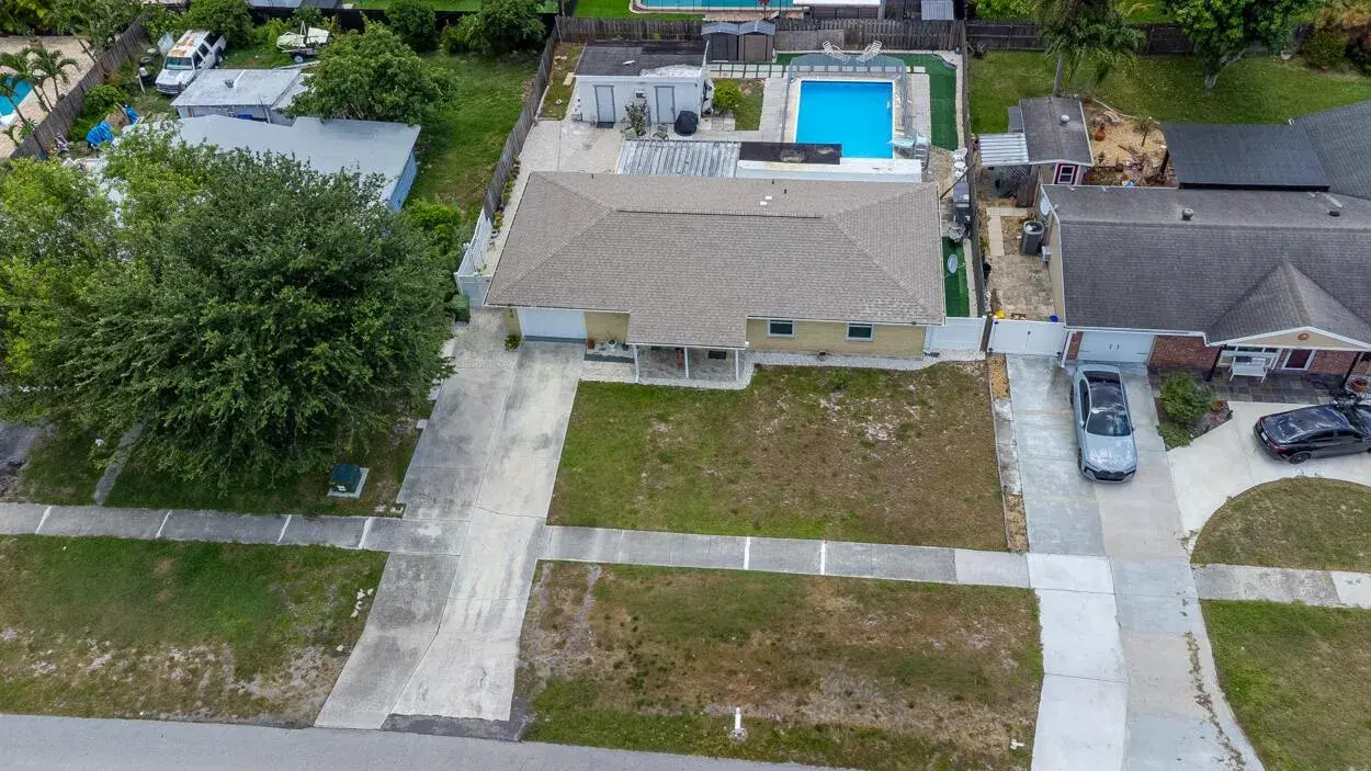 220 Davis Road, Palm Springs FL 33461