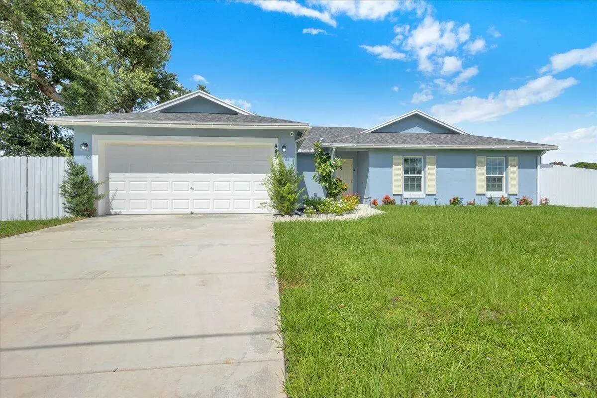 449 SE Whitmore Drive, Port St. Lucie FL 34984