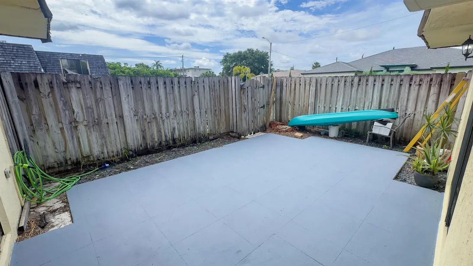 2 bedroom 2 bath Residential for sale at 407 Arabian Road, Palm Springs FL 33461