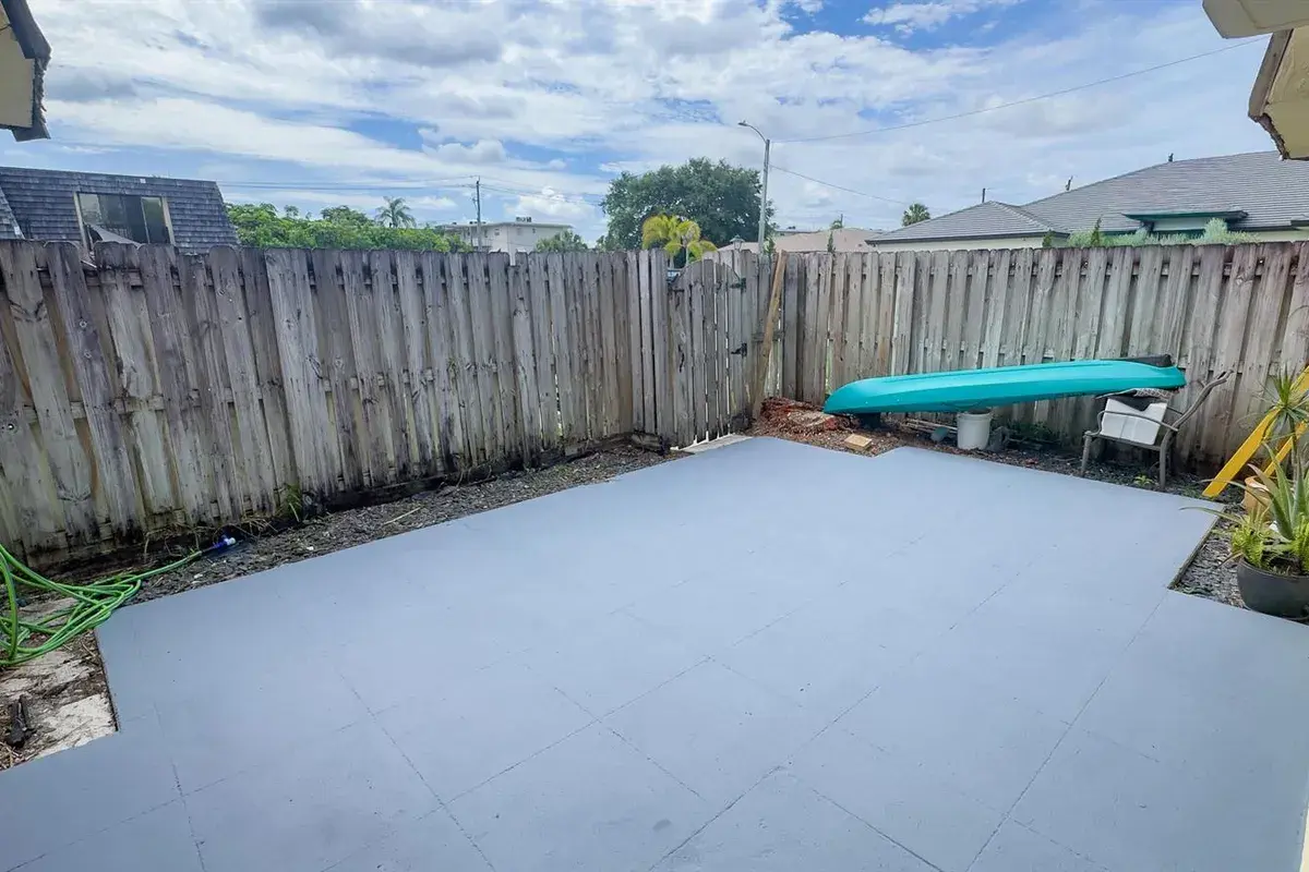 407 Arabian Road, Palm Springs FL 33461