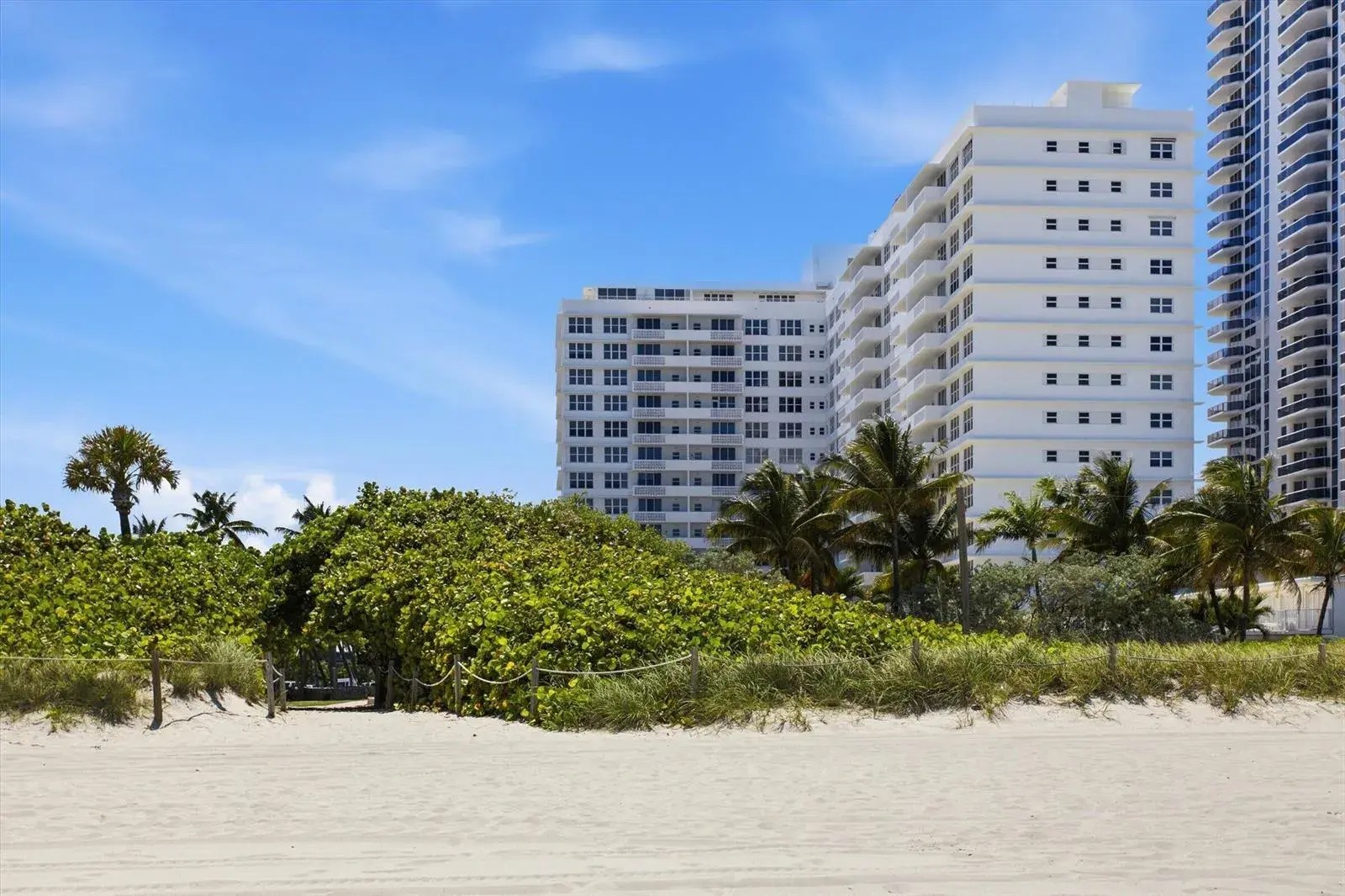 2 bedroom 2 bath for sale at 4747 Collins Avenue # 1109, Miami Beach FL 33140