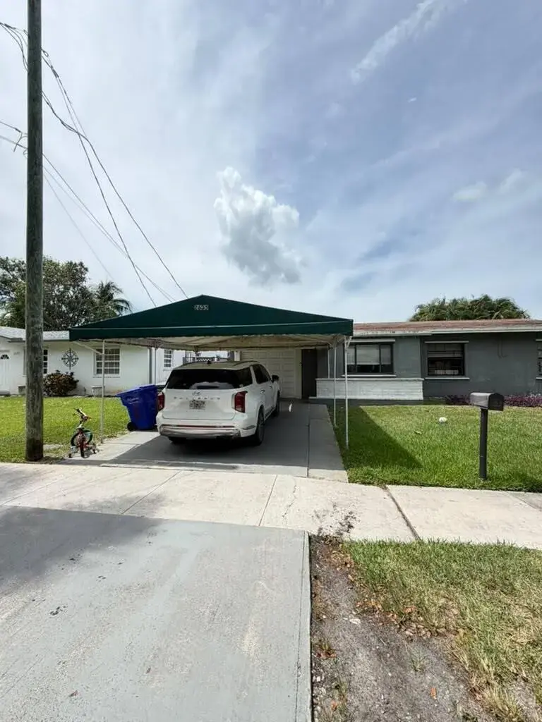 2635 Liberty Street, Hollywood FL 33020