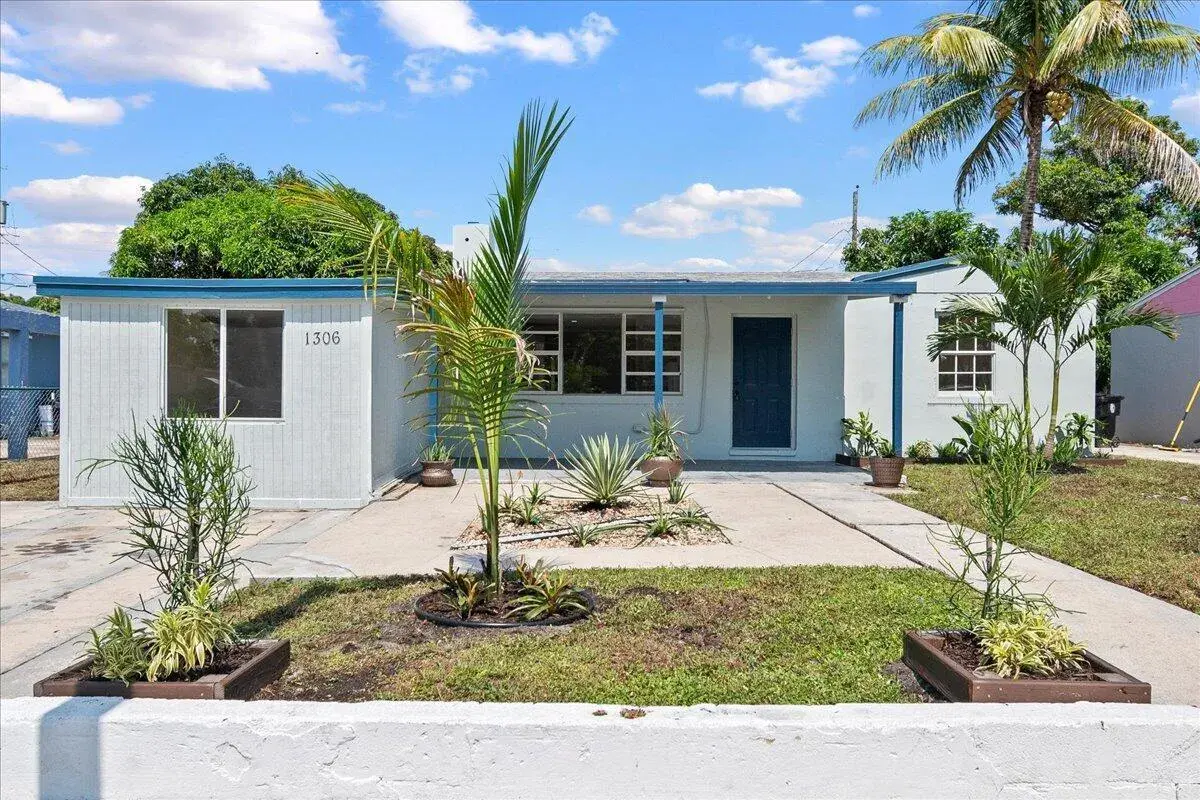 3 bedroom 1 bath Residential for sale at 1306 S C Terrace, FL 33460