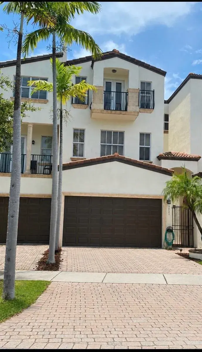 4 bedroom 3 bath Residential Lease for rent at 1421 NE 26th Avenue, Fort Lauderdale FL 33304