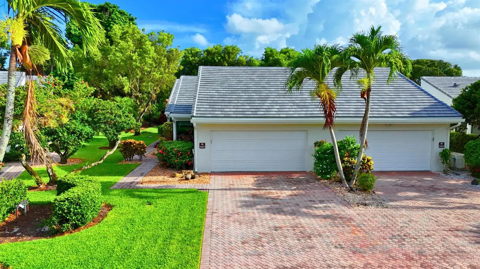 3 bedroom 2 bath for sale at 19890 Sawgrass Lane # 5801, Boca Raton FL 33434