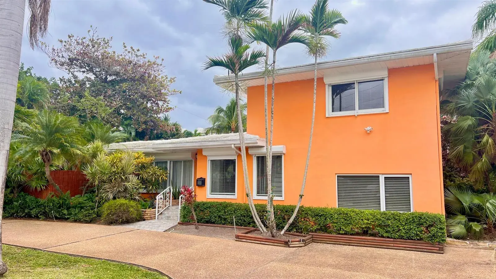3 bedroom 2 bath for sale at 3100 NE 21st Street, Fort Lauderdale FL 33305