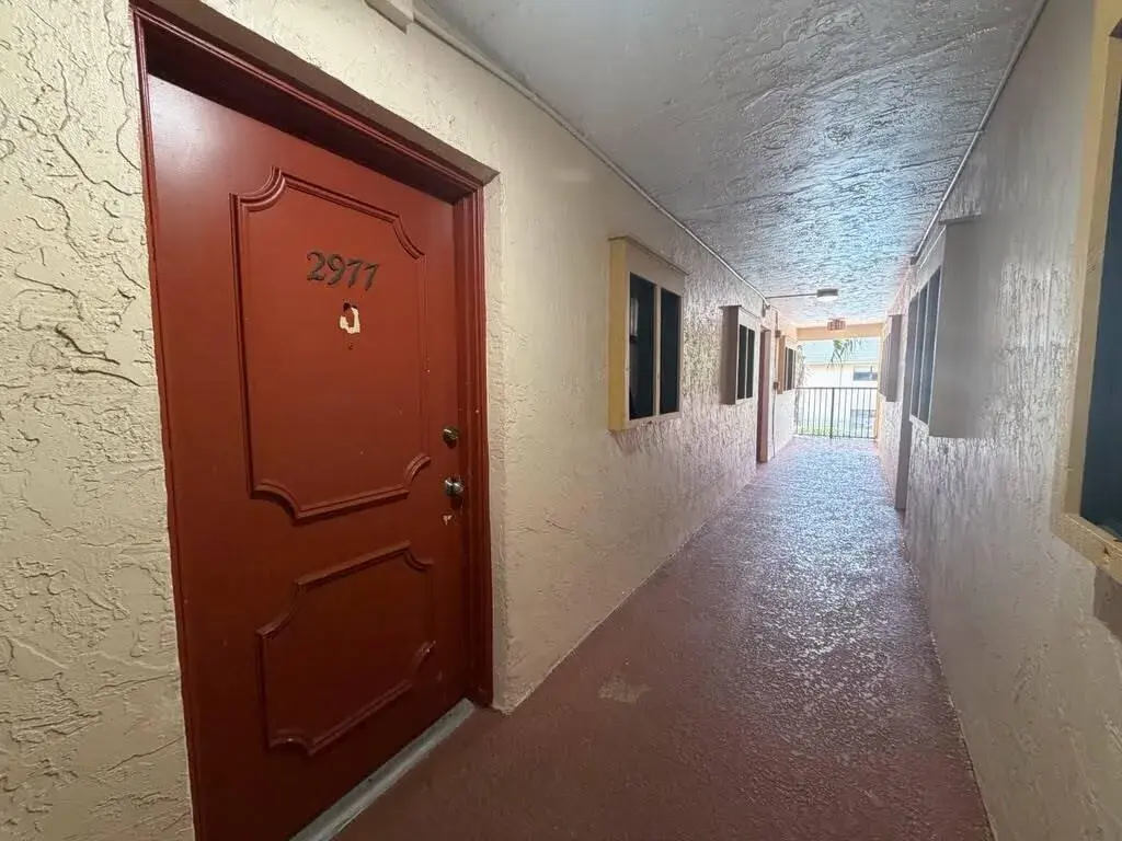 2977 Riverside Drive, Coral Springs FL 33065