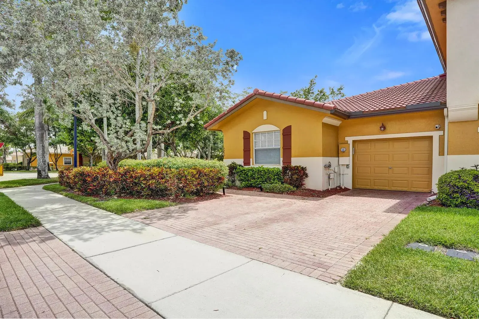 3 bedroom 2 bath Residential Lease for rent at 5779 NW 120th Avenue, Coral Springs FL 33076