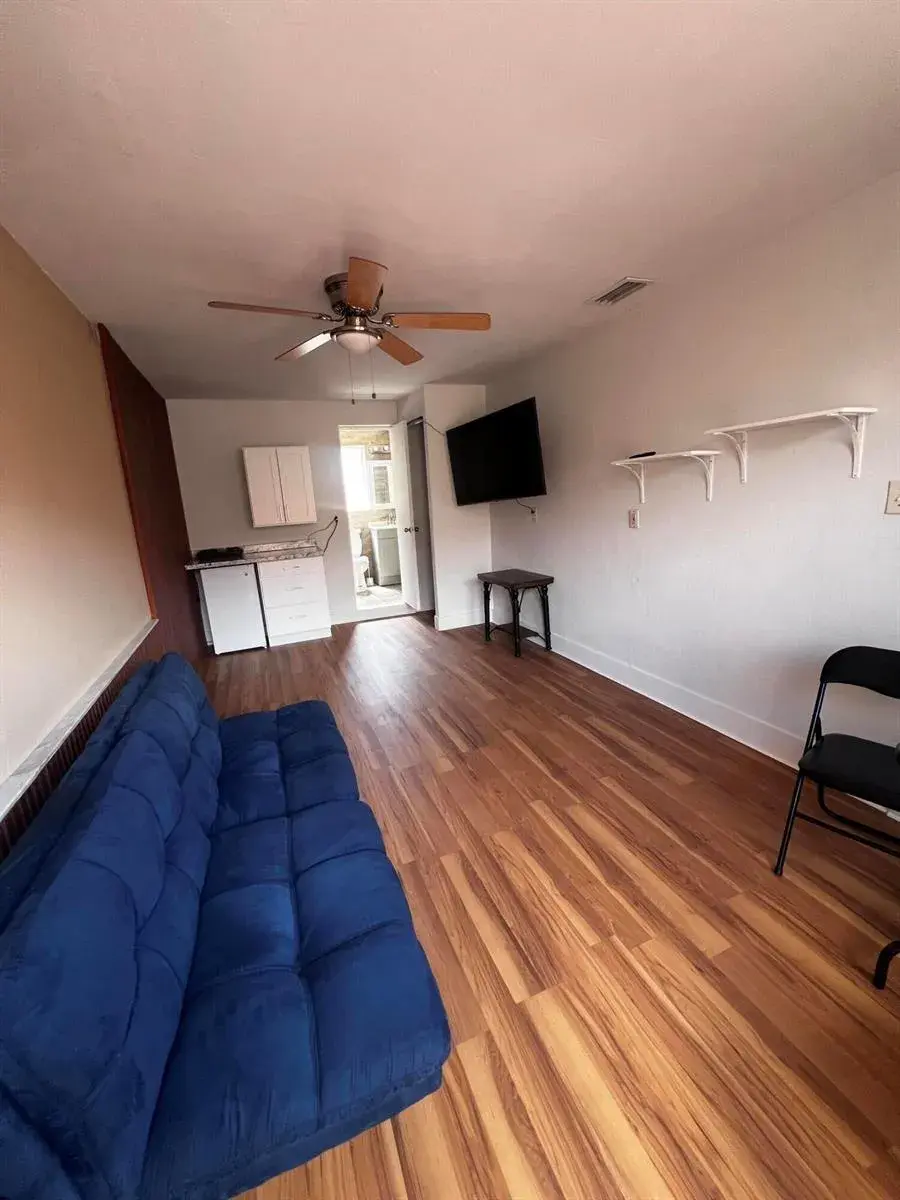2815 Madison Street, Hollywood FL 33020
