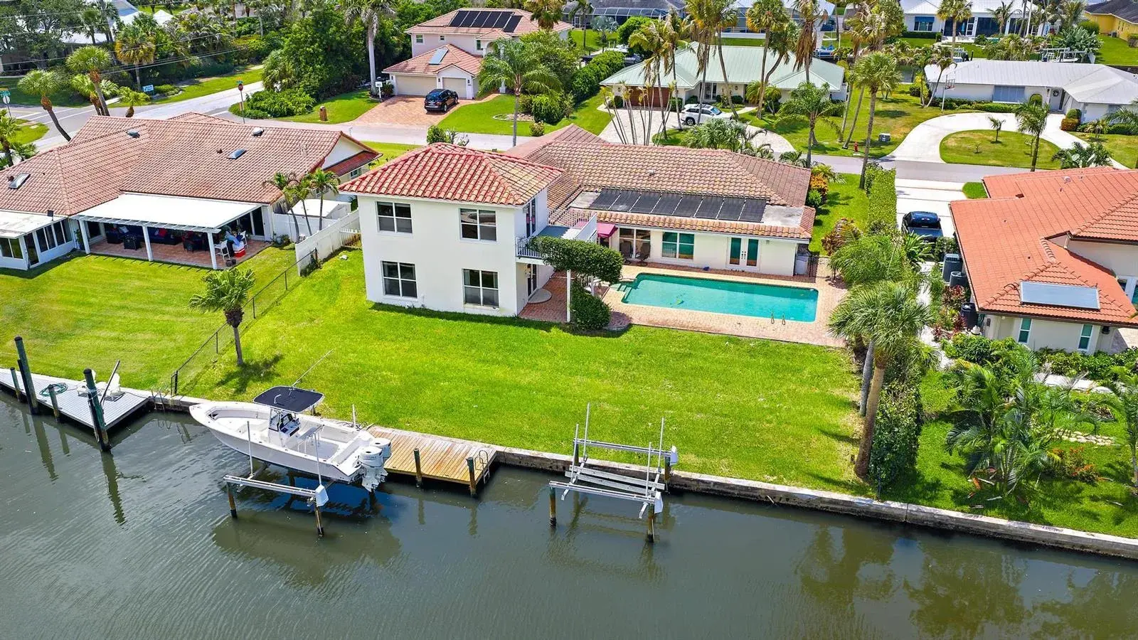 5 bedroom 4 bath for sale at 8422 SE Royal Street, Hobe Sound FL 33455