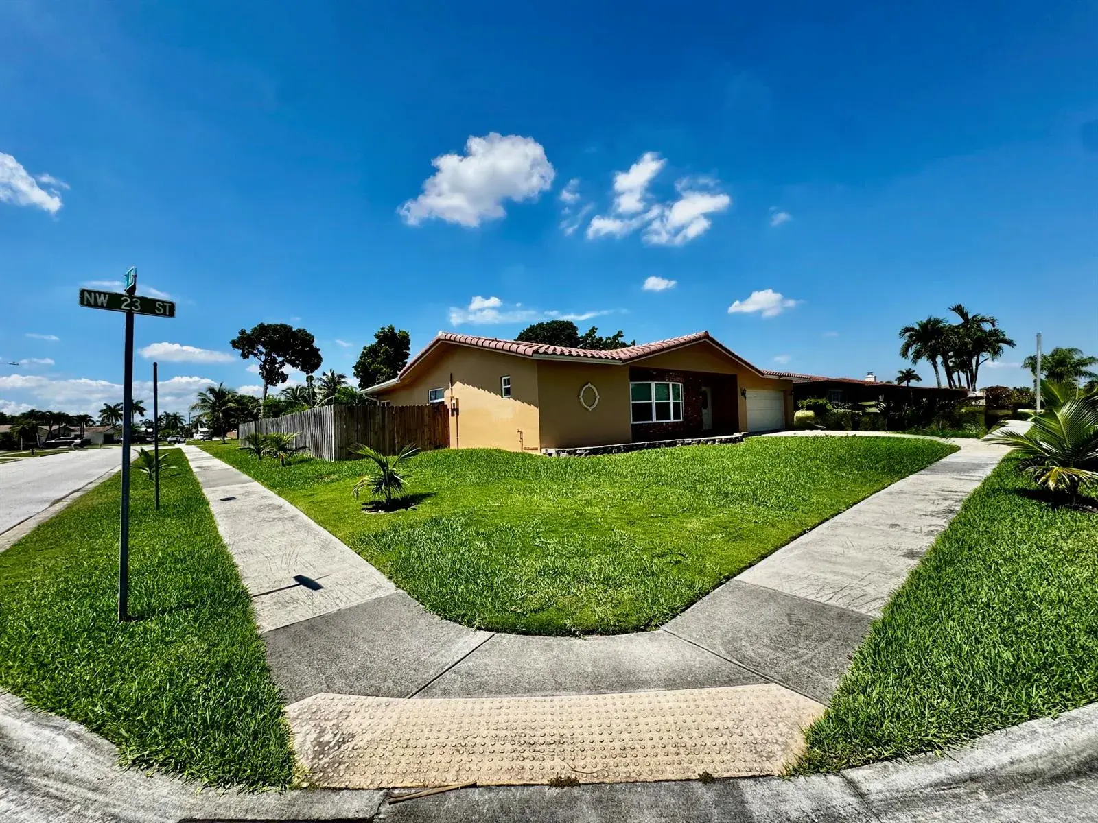 6600 NW 23rd Street, Margate FL 33063