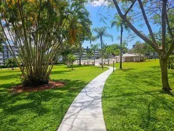 1 bedroom 1 bath Residential for sale at 4650 Washington Street # 504, Hollywood FL 33021