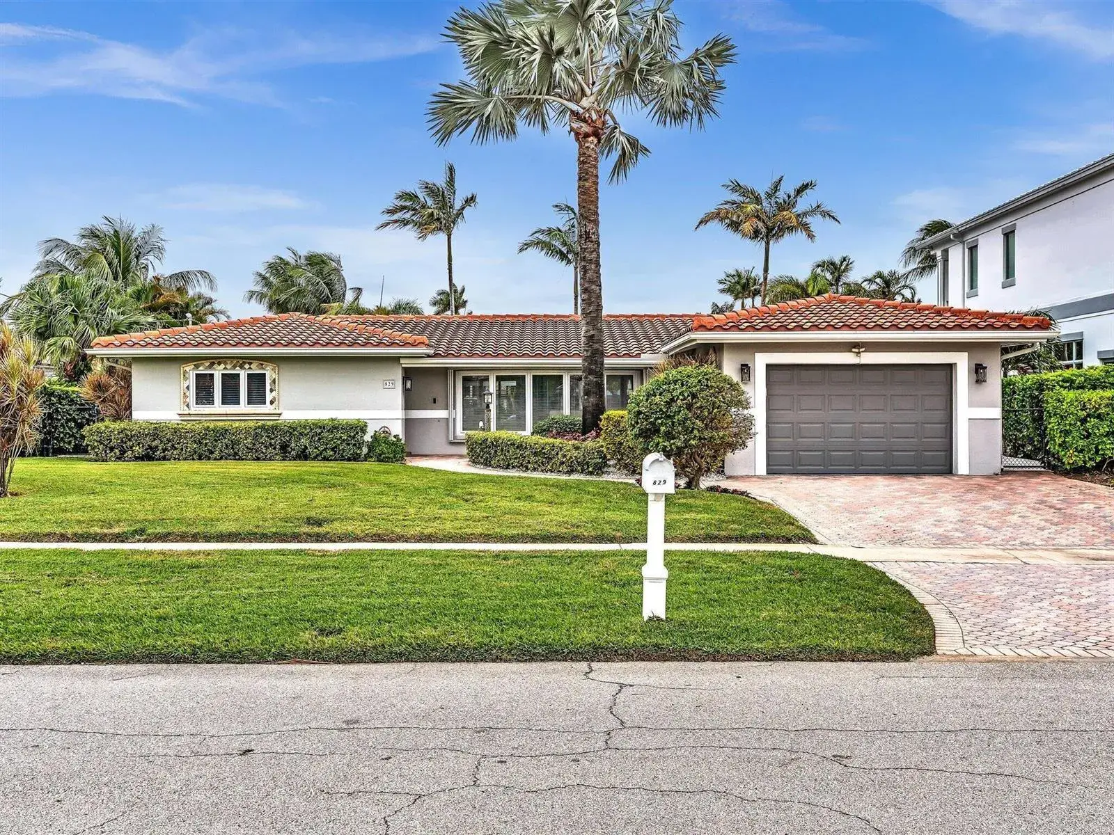 3 bedroom 2 bath for sale at 829 Appleby Street, Boca Raton FL 33487