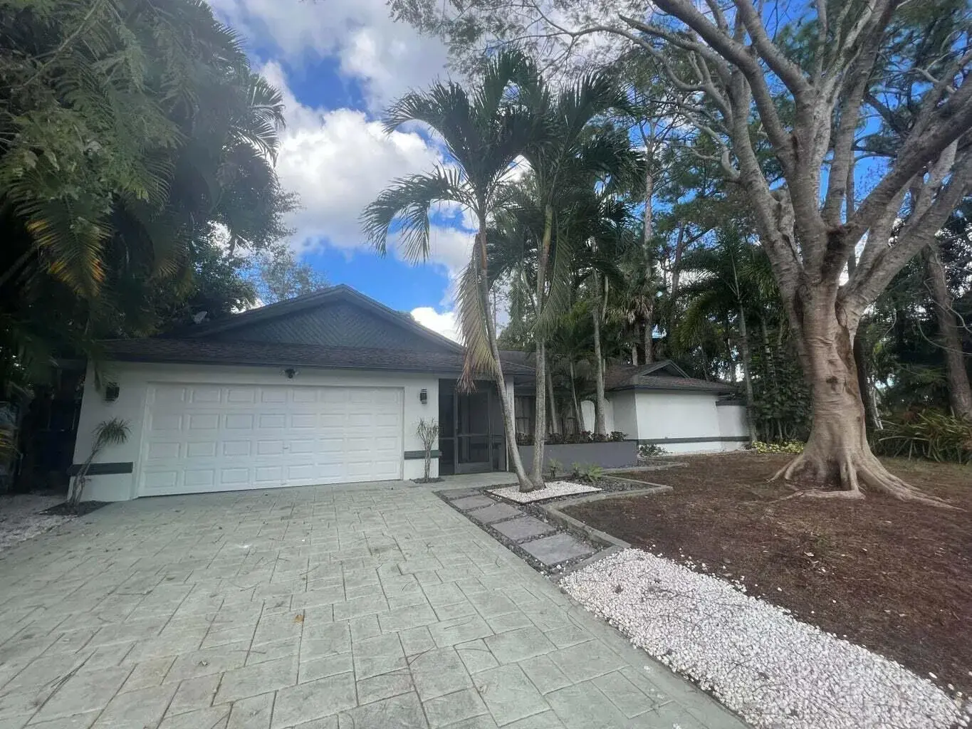 5 bedroom 3 bath Residential for sale at 13590 Exotica Lane, Wellington FL 33414