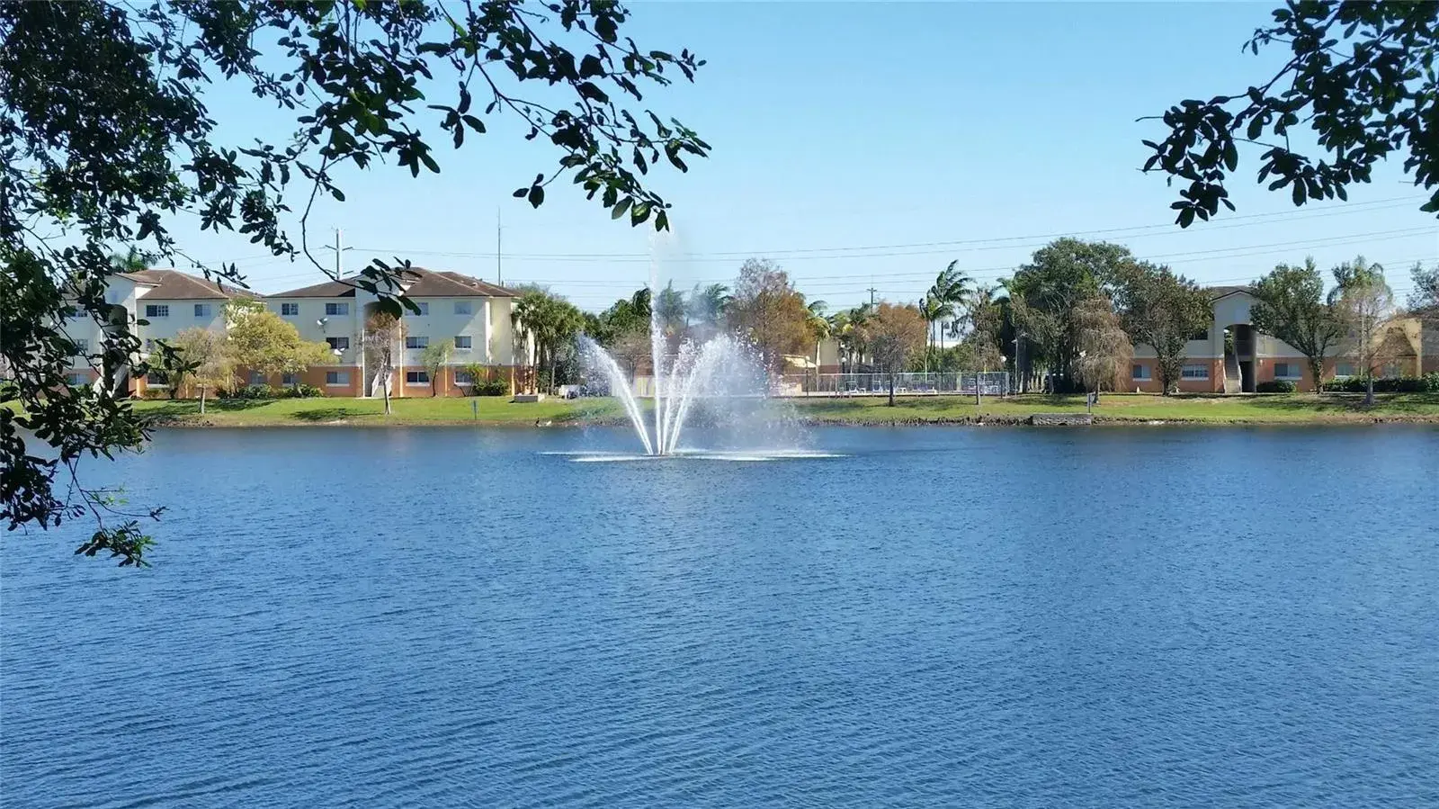 1 bedroom 1 bath Residential Lease for rent at 3650 N 56th Avenue # 504, Hollywood FL 33021