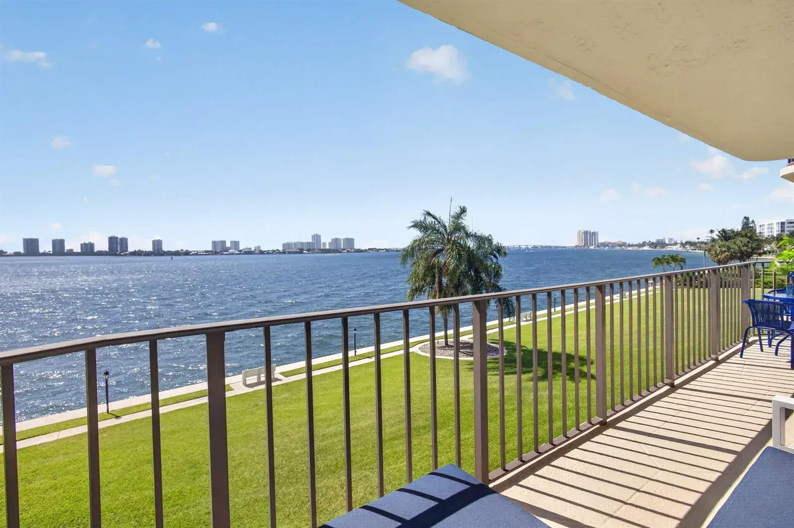 801 Lake Shore Drive # 302, Lake Park FL 33403