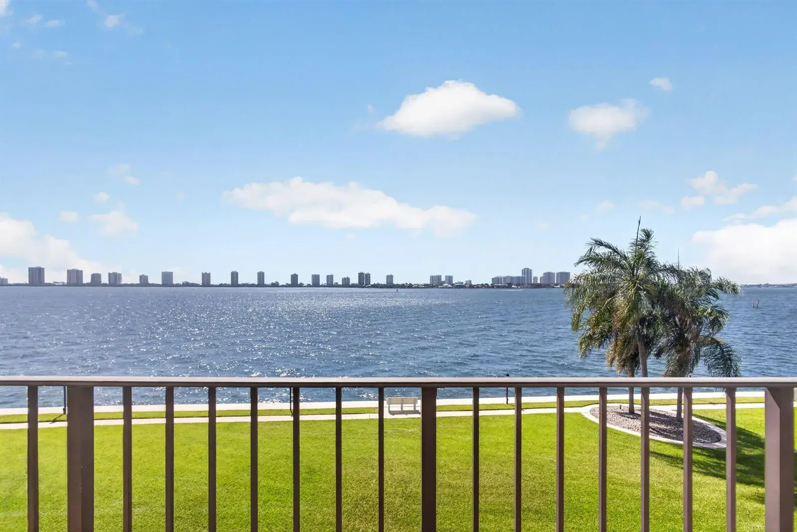 801 Lake Shore Drive # 302, Lake Park FL 33403