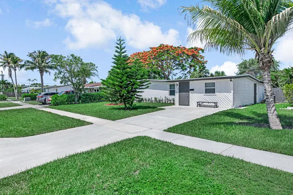 12063 Acapulco Avenue, Palm Beach Gardens FL 33410