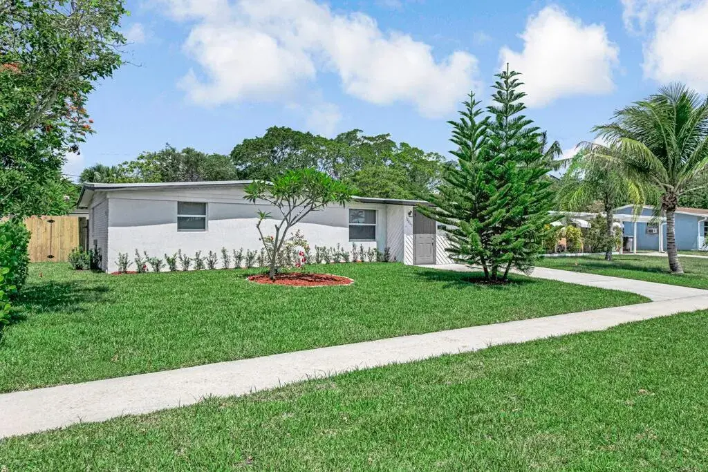 12063 Acapulco Avenue, Palm Beach Gardens FL 33410