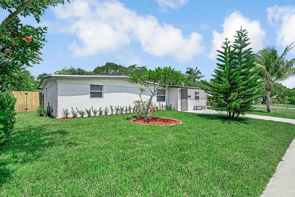 12063 Acapulco Avenue, Palm Beach Gardens FL 33410