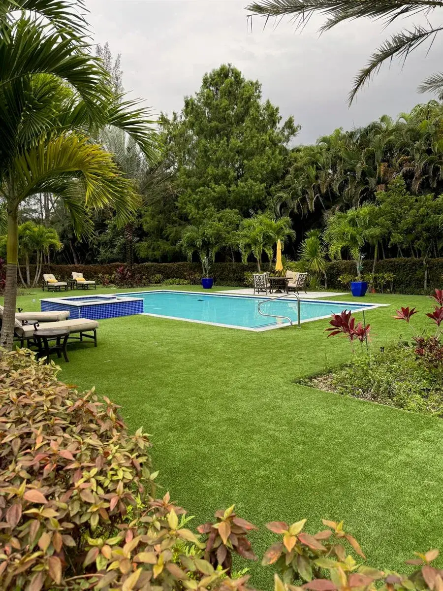8950 NW 70th Court, Parkland FL 33067