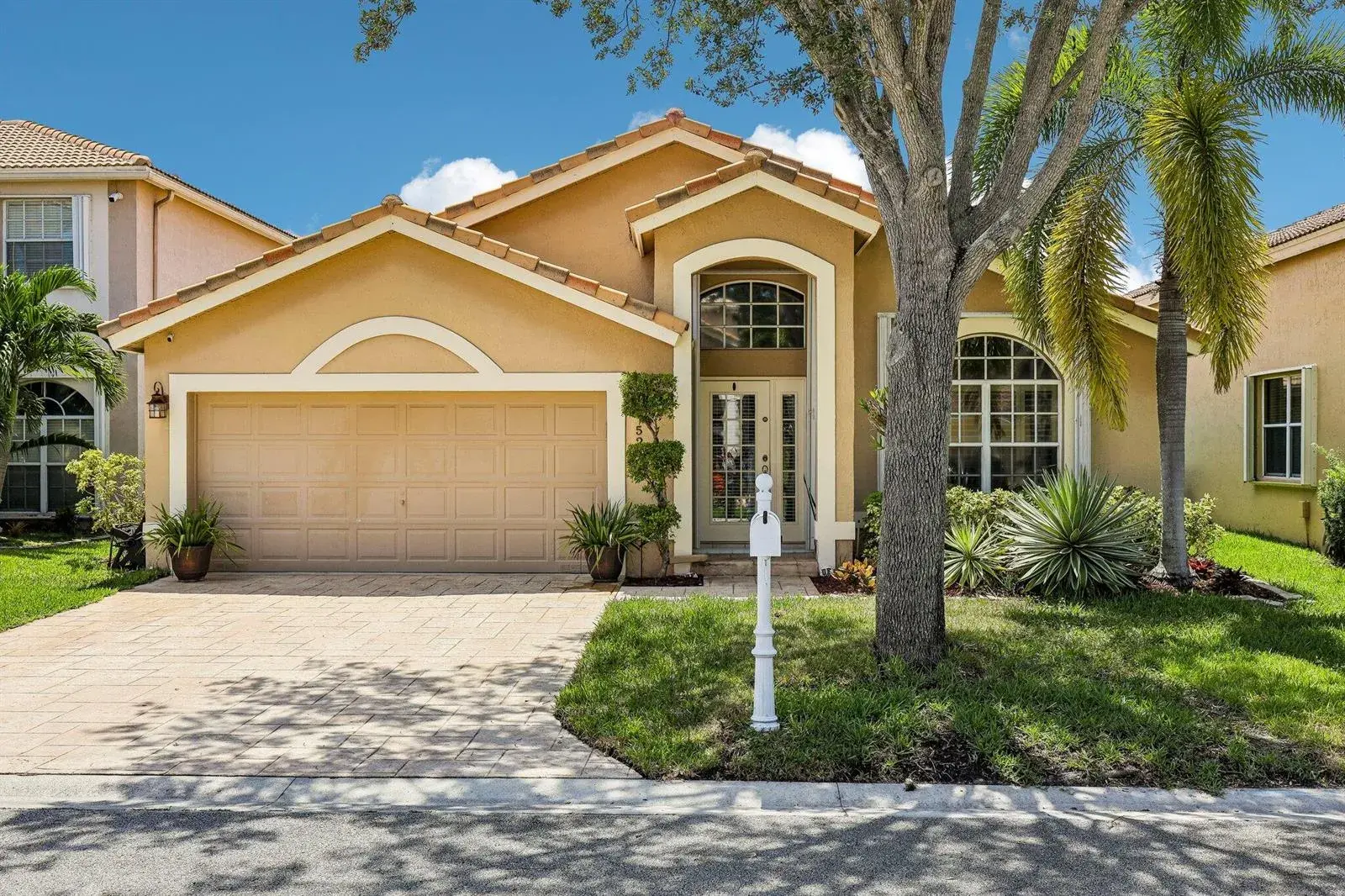 4 bedroom 2 bath for sale at 5258 NW 112th Terrace, Coral Springs FL 33076