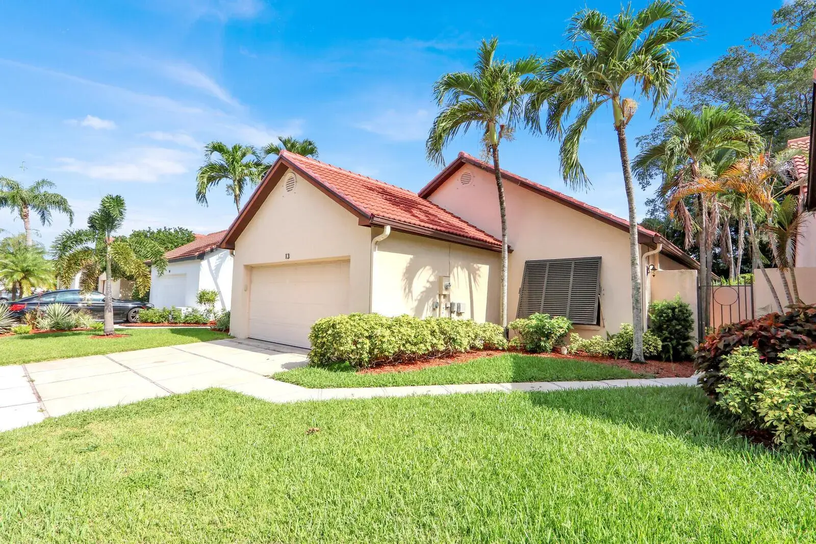 13 Ironwood Way N, Palm Beach Gardens FL 33418