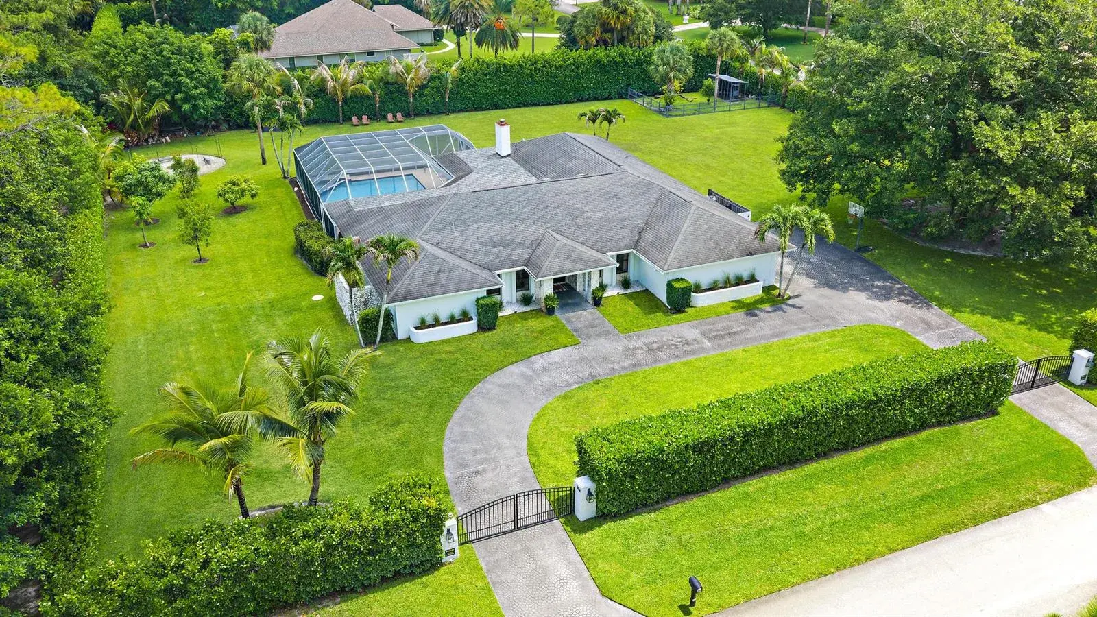 5 bedroom 3 bath for sale at 14039 Greentree Trail, Wellington FL 33414