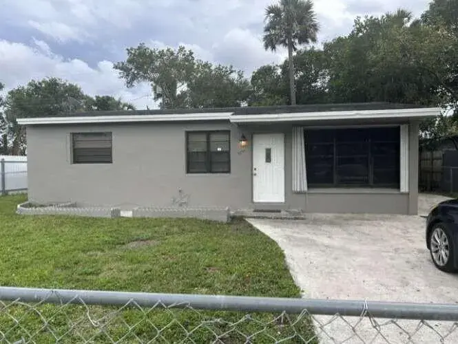 5 bedroom 2 bath for sale at 3370 NW 8th Place, Lauderhill FL 33311