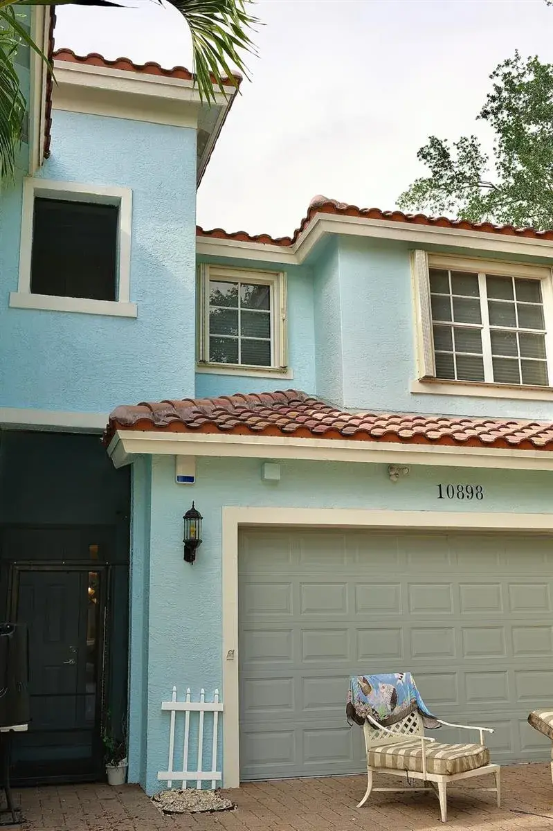10898 Lake Wynds Court, Boynton Beach FL 33437
