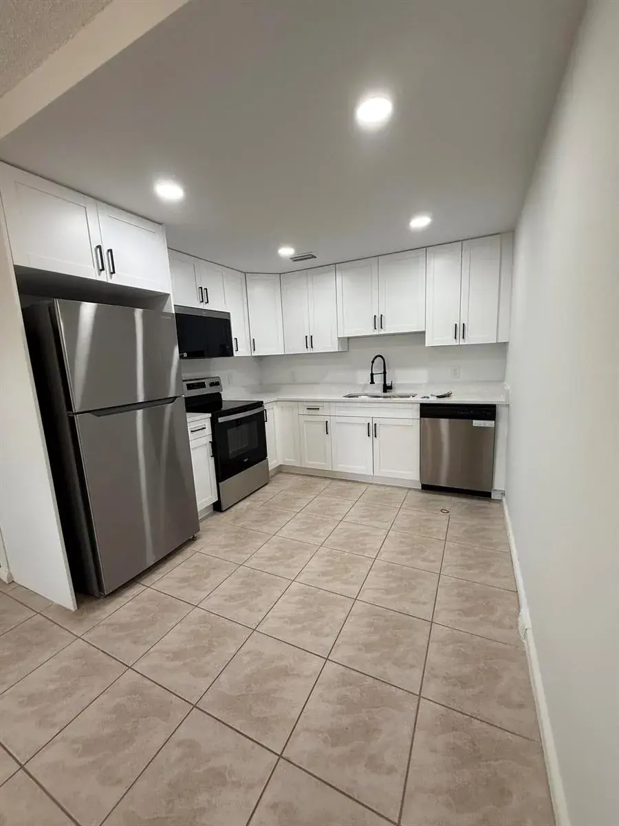 3089 Yarmouth E # 3089, Boca Raton FL 33434