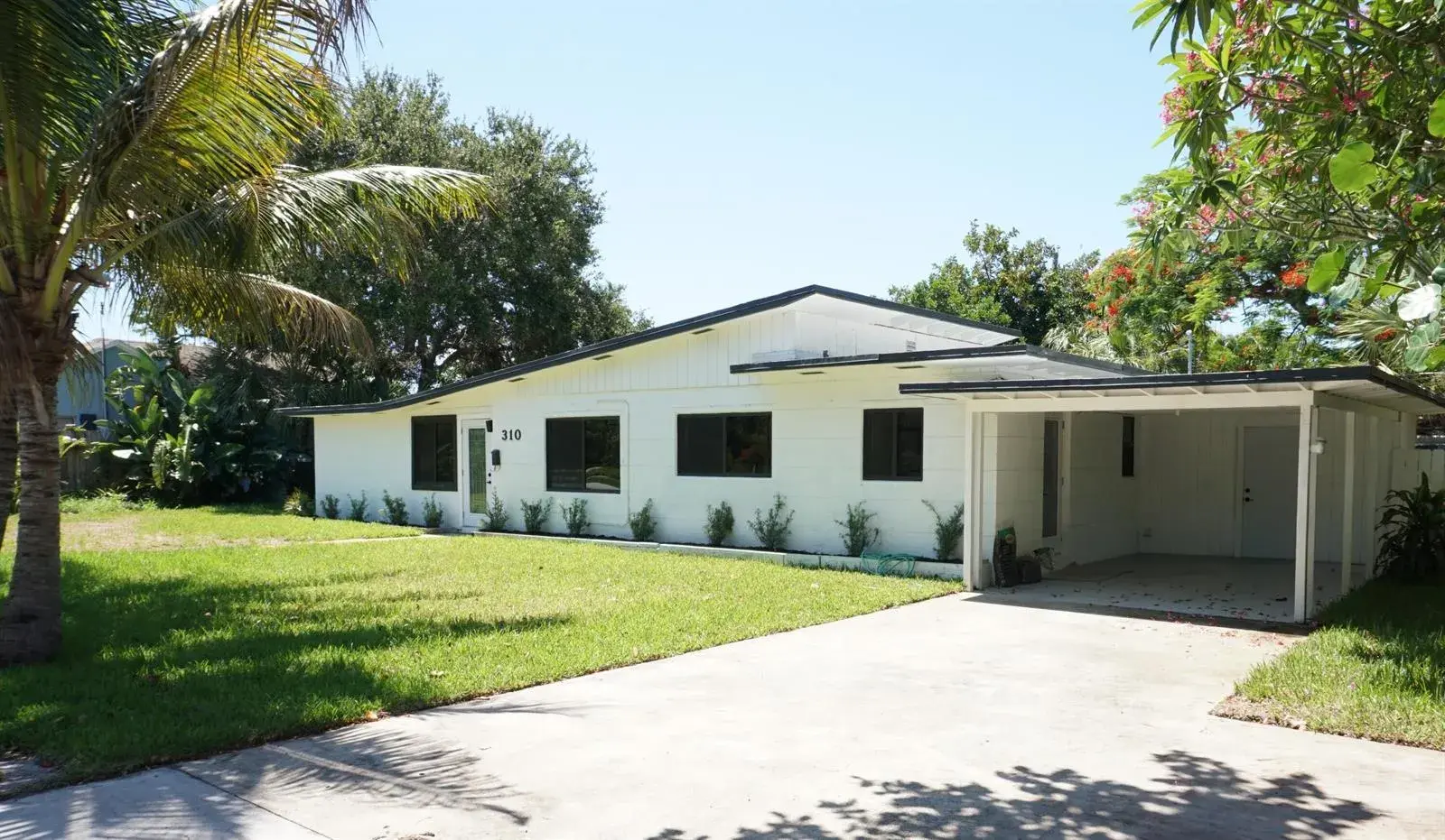 4 bedroom 2 bath Residential for sale at 310 SW 1st Avenue, Boynton Beach FL 33435