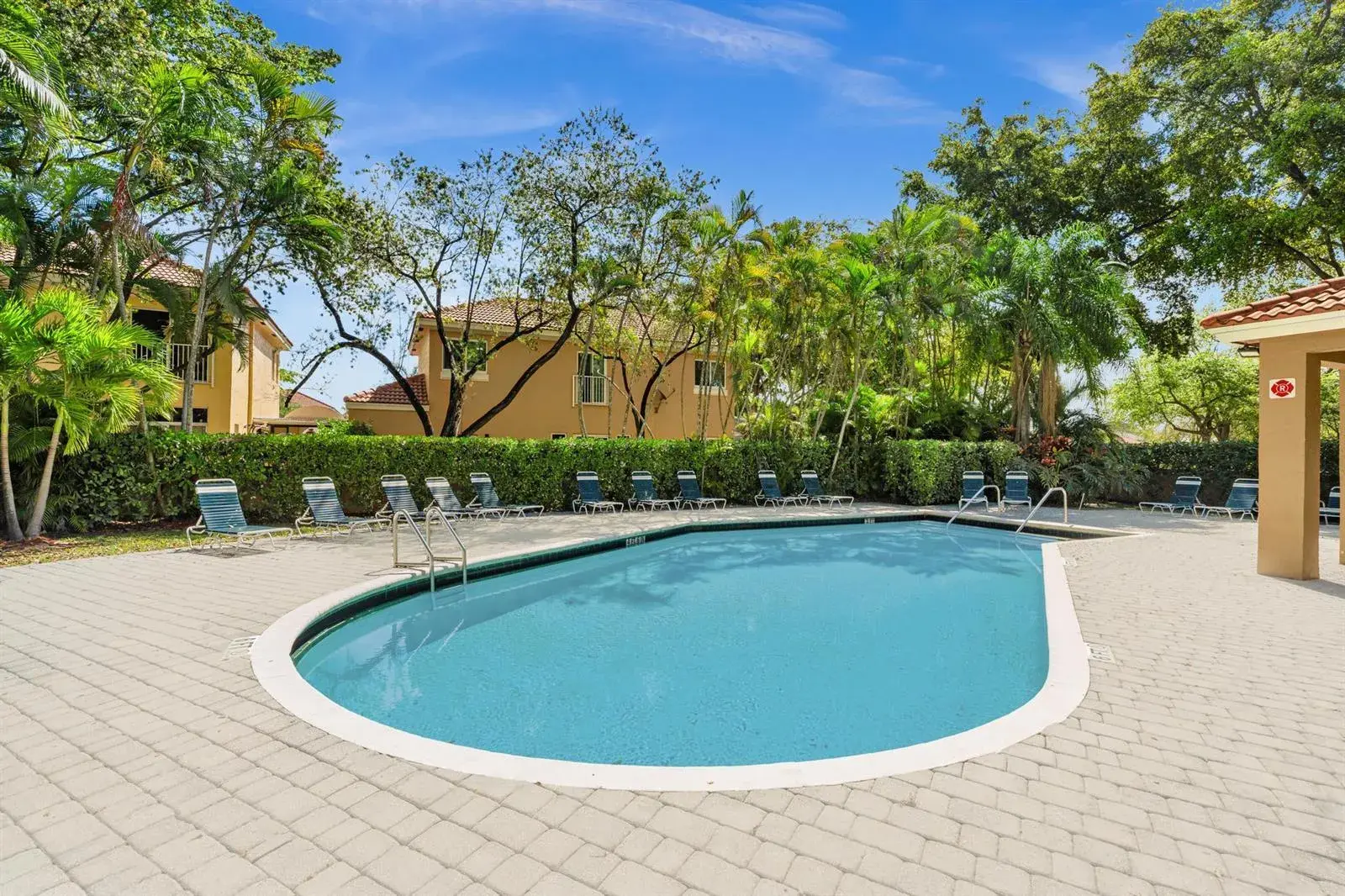11251 Lakeview Drive # f, Coral Springs FL 33071