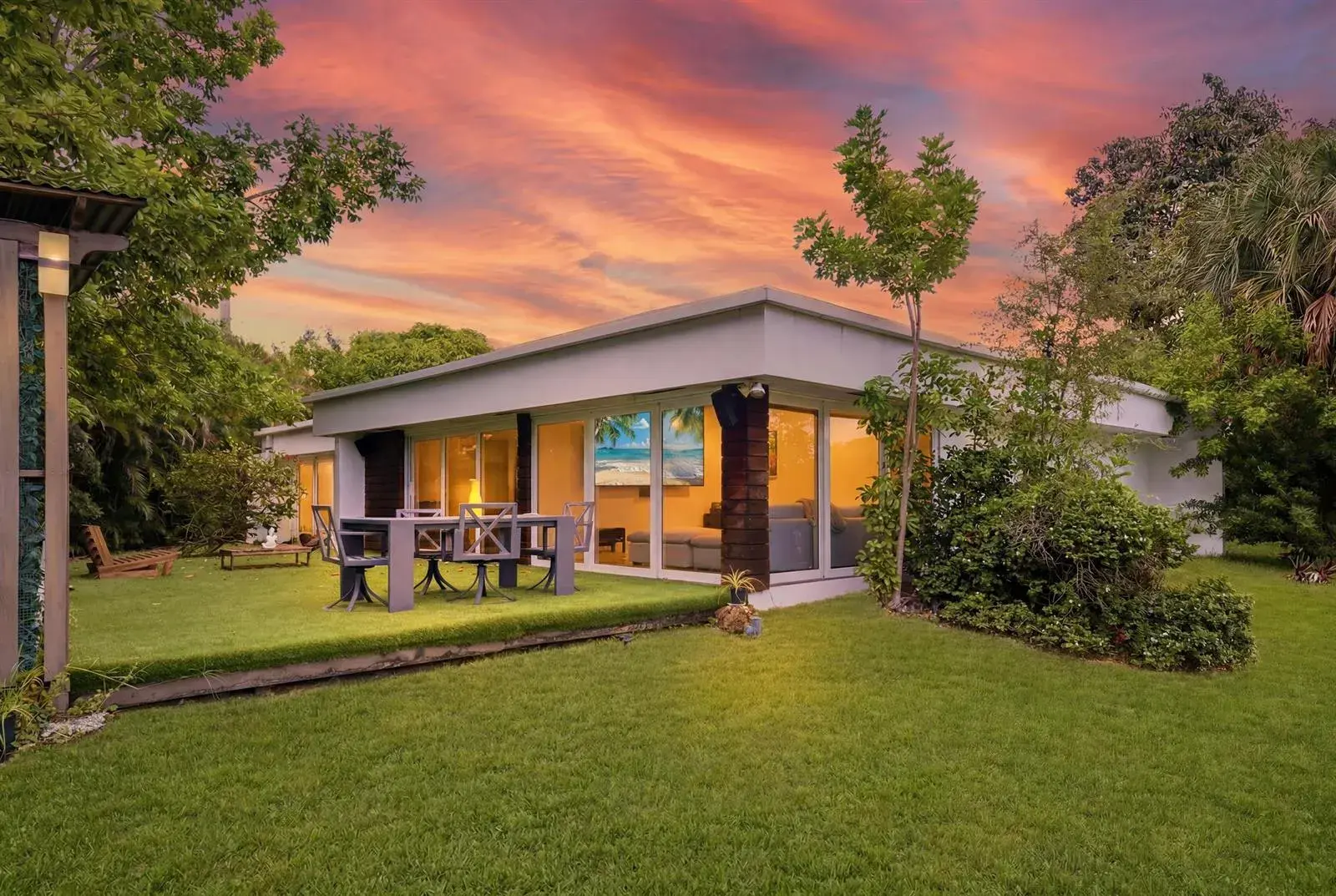 4400 Queen Palm Lane, Tamarac FL 33319