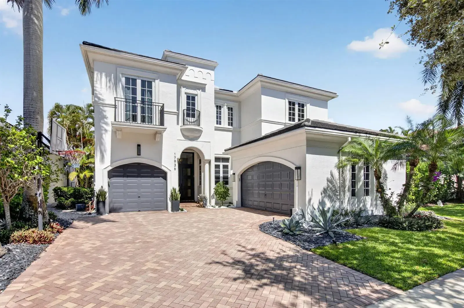 5 bedroom 4 bath for sale at 17936 Villa Club Way, Boca Raton FL 33496
